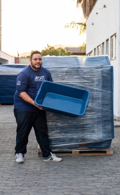 Mais massa, menos respingo e muito mais rapidez na sua obra! 🛠️💥

A Caixa de 40 Litros Afort foi feita para quem busca resistência, praticidade e economia de tempo na hora de construir ou reformar.

🔹 Leve de carregar e manusear no canteiro
🔹 Altíssima resistência a impactos
🔹 Fácil de lavar e pronta para o próximo uso

Seja para o trabalho profissional do dia a dia ou para aquele reparo no fim de semana, escolha a marca forte da sua obra! 👊

👉 Garanta a sua na loja de material de construção mais próxima!

#Afort #GrupoFortlev #CaixaMultiuso40L #MassaDeCimento #FerramentasDeObra #ReformaEConstrucao #ObraLimpa #DicaDePedreiro #ConstruirEReformar #MaterialDeConstrucao
