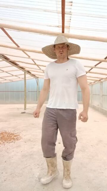 O nosso muito obrigado ao Gilberto por partilhar o seu depoimento e confiar no trabalho da AFort. Desenvolver produtos com máxima iluminação natural, leveza e alta durabilidade é o compromisso diário da nossa indústria com quem produz e movimenta o país.

Seja no agronegócio, na indústria ou na construção civil, a nossa qualidade é testada e aprovada por quem vive a prática do canteiro e da lavoura.

Faça como o Gilberto: escolha a resistência e a eficiência da AFort para o seu projeto! 🛠️🏡

#Afort #GrupoFortlev #TelhaTranslucida #TelhaDeFibraDeVidro #Agronegocio #EstufaAgricola #ProvaSocial #QualidadeAFort #SolucoesParaOCampo #ConstrucaoCivil