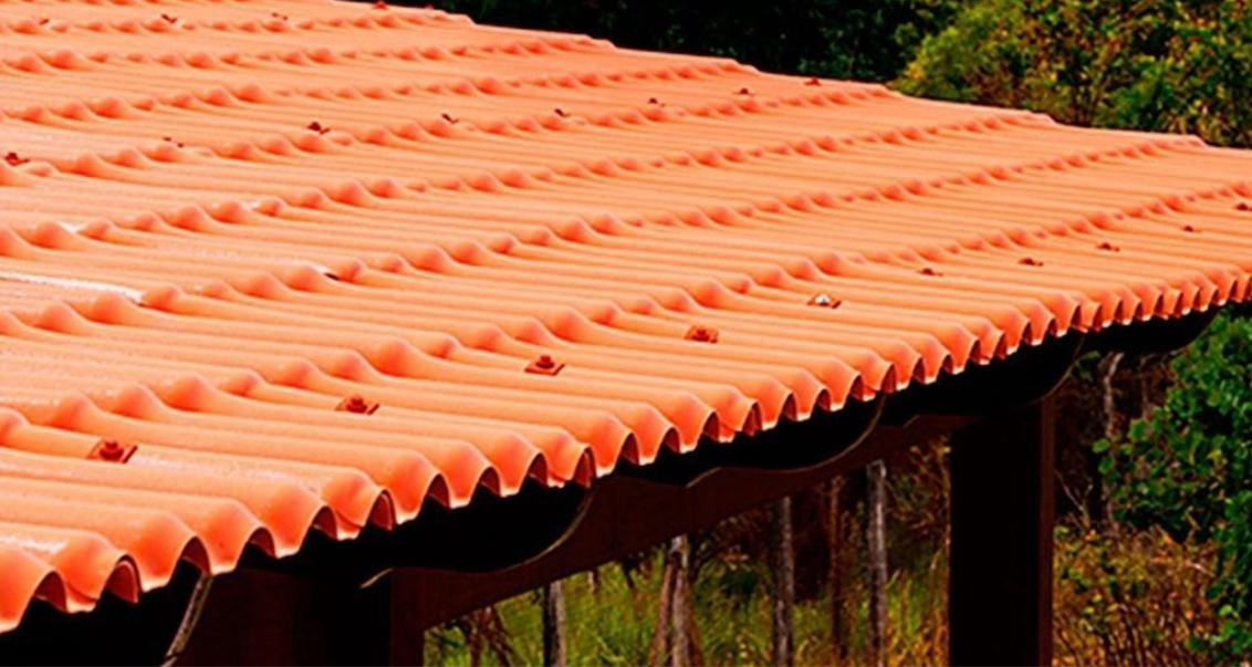 Inclinação do telhado colonial de PVC