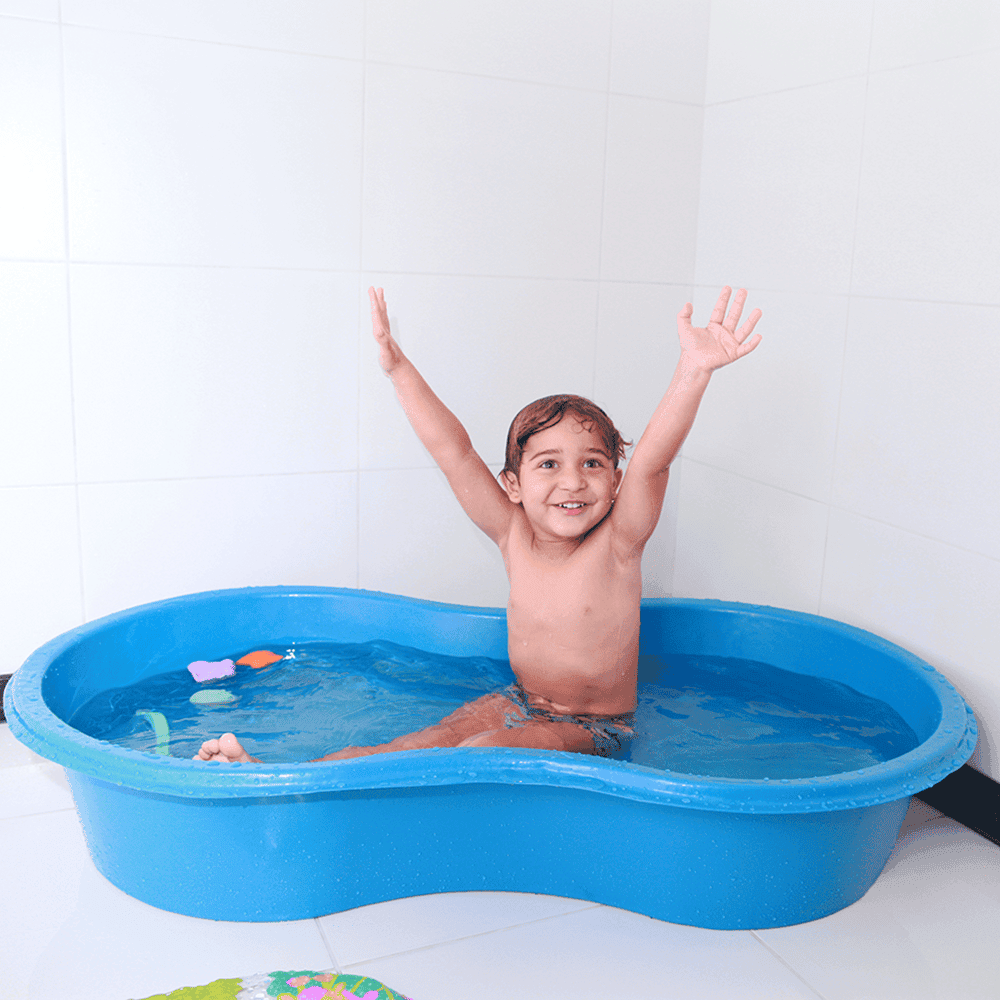 Como usar a piscina feijão 100 litros para garantir o lazer seguro de bebês e pets